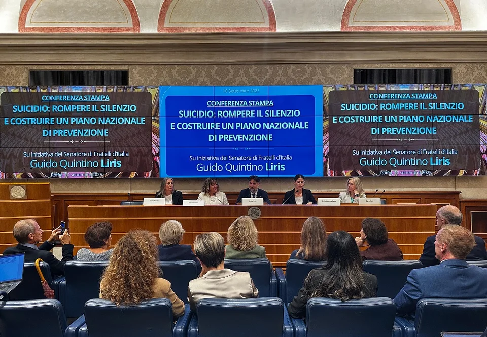 Suicidi, Liris: emergenza sociale, in Italia 10 persone al giorno si tolgono la vita